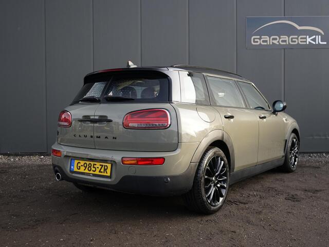Mini COOPER CLUBMAN Mini 1.5 Business Edition Orig. NL / Harman-Kardon / LED / Two-Tone / Leder / NAV / Camera / Sportstoelen / Trekhaak / Navi Prof