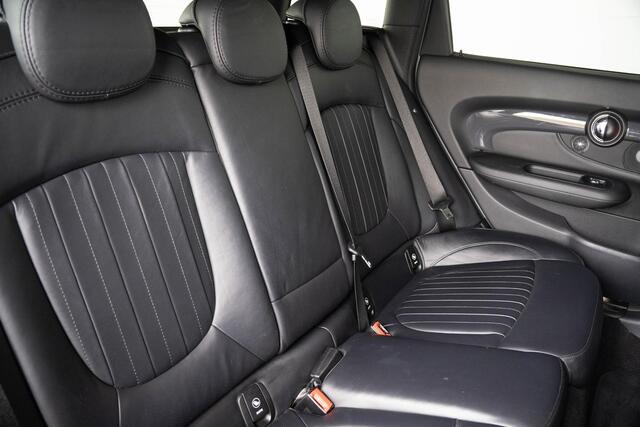 Mini COOPER CLUBMAN S Aut. JCW Trim + Serious Business + Elek verstelbare stoel + Harman-Kardon + onderhoudspakket 10-08-2028