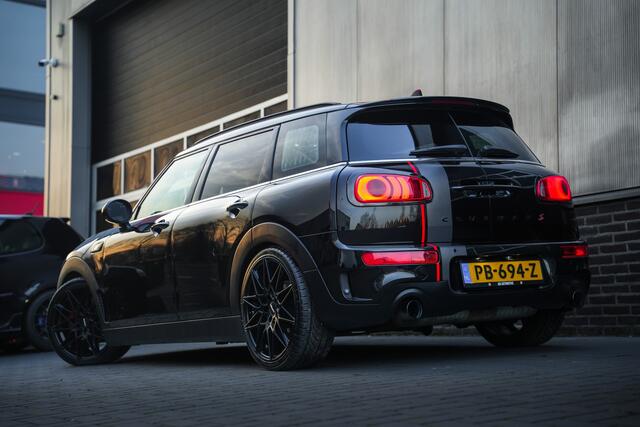 Mini COOPER CLUBMAN Mini 2.0 S Chili Serious Business NL-Auto/ Pano-Dak/ H&K/ Keyless/ Mini-Yours/ Uitlaatklep/ Stoel-Verw./ Int.Verl./ Adapt. Led/ Cruise/ 19''LMV