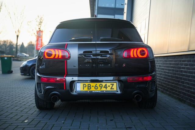 Mini COOPER CLUBMAN Mini 2.0 S Chili Serious Business NL-Auto/ Pano-Dak/ H&K/ Keyless/ Mini-Yours/ Uitlaatklep/ Stoel-Verw./ Int.Verl./ Adapt. Led/ Cruise/ 19''LMV