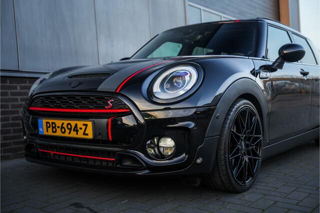 Mini COOPER CLUBMAN Mini 2.0 S Chili Serious Business NL-Auto/ Pano-Dak/ H&K/ Keyless/ Mini-Yours/ Uitlaatklep/ Stoel-Verw./ Int.Verl./ Adapt. Led/ Cruise/ 19''LMV