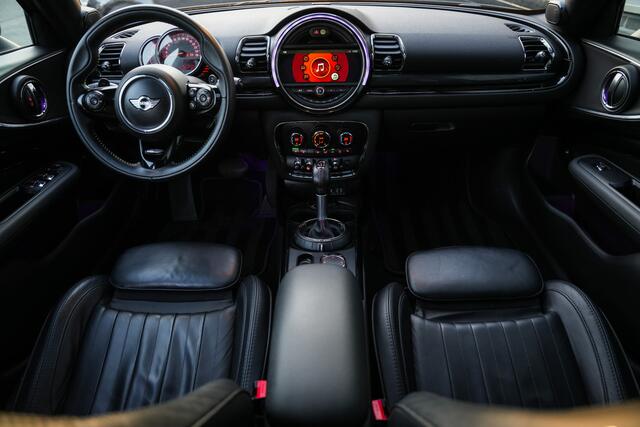 Mini COOPER CLUBMAN Mini 2.0 S Chili Serious Business NL-Auto/ Pano-Dak/ H&K/ Keyless/ Mini-Yours/ Uitlaatklep/ Stoel-Verw./ Int.Verl./ Adapt. Led/ Cruise/ 19''LMV