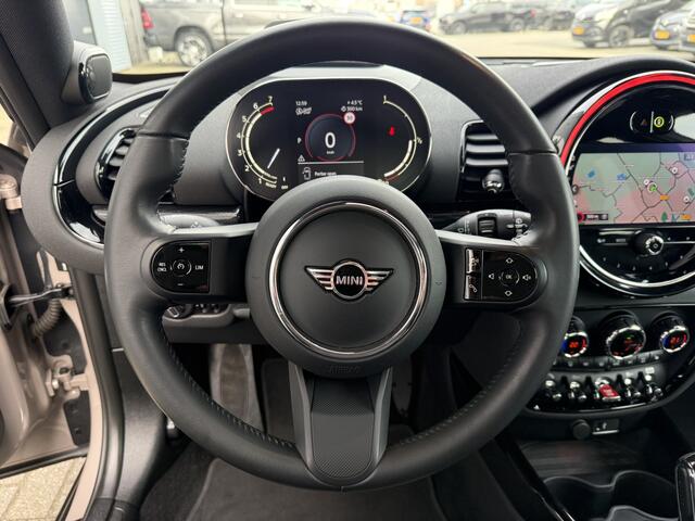 Mini COOPER CLUBMAN 1.5 Pano/H&K/Camera/Apple