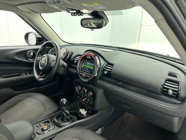 Mini COOPER CLUBMAN Mini 2.0D 150PK Business Edition / Airco-ecc./ Stoelverwarming / Navigatie / Trekhaak / Dab / Pdc. A / Radio multimedia / Apk 04-2026