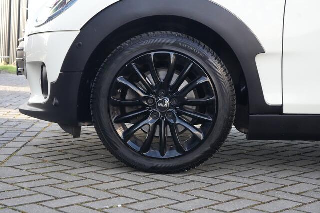 Mini COOPER CLUBMAN Mini 1.5 Chili 136pk Navigatie/Stoelverwarming/HarmanKardon