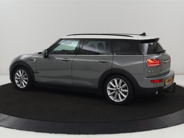 Mini COOPER CLUBMAN 1.5 Chili Serious Business | Stoelverwarming | Trekhaak | Full LED | Park Assist | Sportstoelen | Navigatie | Climate control | Half leder | Bluetooth | Cruise control