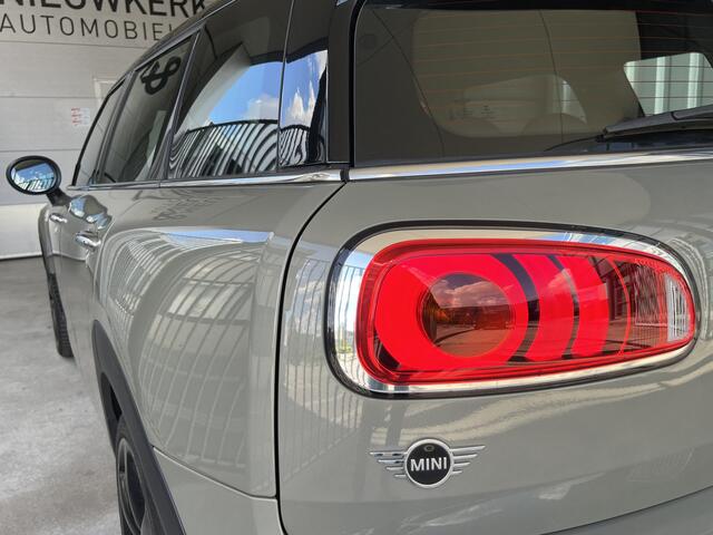 Mini COOPER CLUBMAN Mini 2.0 S Pepper Serious Business | AUTOMAAT | NAVI XL | CARPLAY/ANDROID | CRUISE CONTROL | PDC | CLIMATE CONTROL | LMV 18'' | STOELVERWARMING | KEYLESS | LED | BLUETOOTH | ALL-SEASON BANDEN