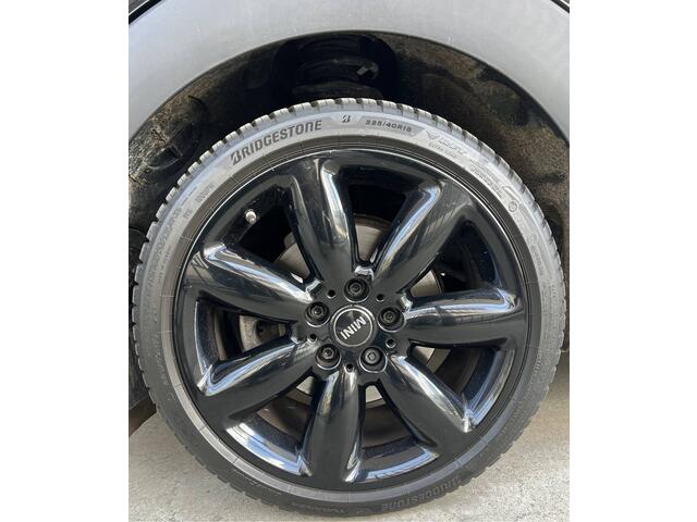 Mini COOPER CLUBMAN Mini 1.5 Chili | AUTOMAAT | SCHUIF/KANTELDAK | CARPLAY/ANDROID | NAVI | CRUISE CONTROL | PDC | CLIMATE CONTROL | LMV 18'' | STOELVERWARMING | KEYLESS | LED | BLUETOOTH | ALL-SEASON BANDEN