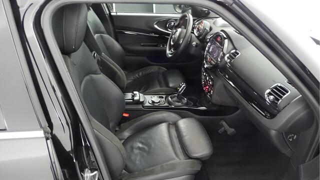 Mini COOPER CLUBMAN Mini 1.5 Business Edition: optie Apple carplay, stoelverw, leder bekleding, TRC, navy, botswaarsch, personen waarsch, HUD, verkeersbord herk, keyless entry, privacyglas Harman Cardon alarm certyf