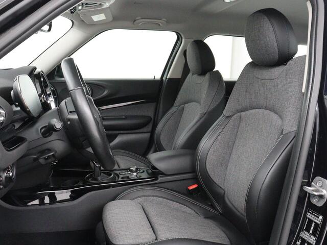 Mini COOPER CLUBMAN 1.5 Business Edition | Automaat | Stoelverwarming | Carplay | Sportstoelen | Half leder | Full LED | Navigatie | Parkeerhulp | Climate control | Cruise control | Origineel NL