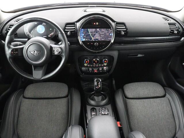 Mini COOPER CLUBMAN 1.5 Business Edition | Automaat | Stoelverwarming | Carplay | Sportstoelen | Half leder | Full LED | Navigatie | Parkeerhulp | Climate control | Cruise control | Origineel NL