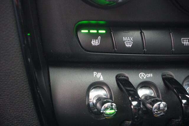Mini COOPER CLUBMAN 1.5 Chili Automaat | PANO DAK | LED/XENON | STOELVERW. | LEDER | ECC |