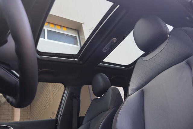 Mini COOPER CLUBMAN 1.5 Richmond Park Edition NL-Auto!! Panoramadak I Harman-Kardon