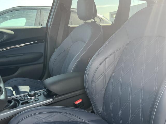 Mini COOPER CLUBMAN MINI Yours | Leder | 18" | Camera | Privacy Glass | Piano Black Exterior