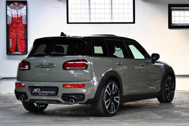 Mini COOPER CLUBMAN 2.0 S | JCW | Panoramadak | Head-Up | 19 inch | NL auto |