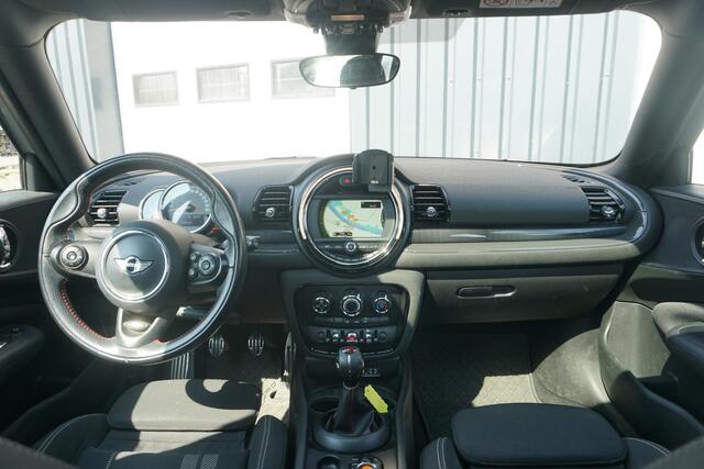 Mini COOPER CLUBMAN 1.5 136PK | SCHUIF/KANTELDAK | PDC | NAVI |