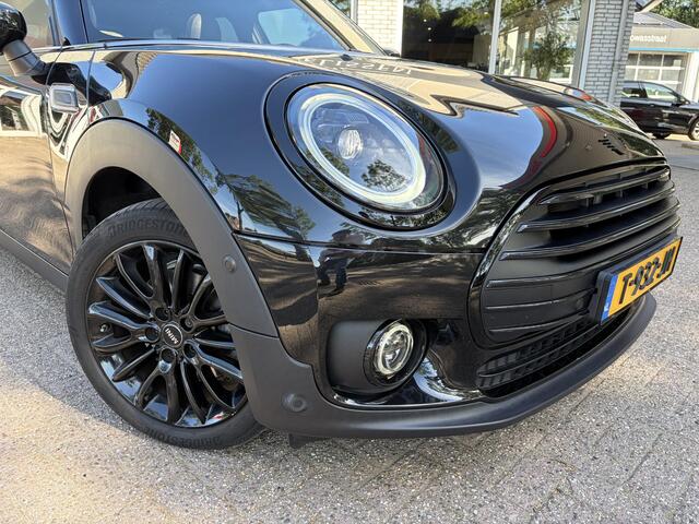Mini COOPER CLUBMAN 1.5 Classic Pano Leder Elc Stoelen Camera C
