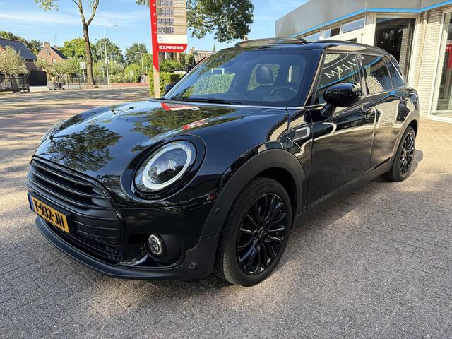 Mini COOPER CLUBMAN 1.5 Classic Pano Leder Elc Stoelen Camera C