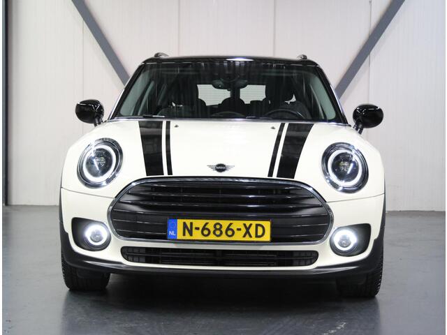Mini COOPER CLUBMAN 136PK Business Edition | 1ste eigenaar | AppleCarplay/AndroidAuto | Climate Control | Cruise Control | LED | Parkeersensoren | Armsteun | Navigatie | 17"LMV | Trekhaak | Isofix |