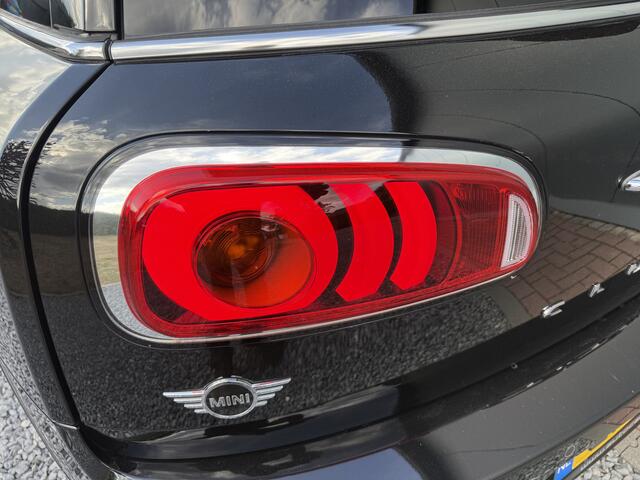Mini COOPER CLUBMAN 1.5 Business Edition 6-drs