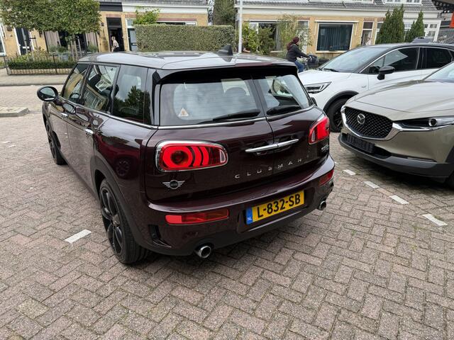 Mini COOPER CLUBMAN 2.0 S Chili Serious Business Leder/Panorama/Stoelverwarming.