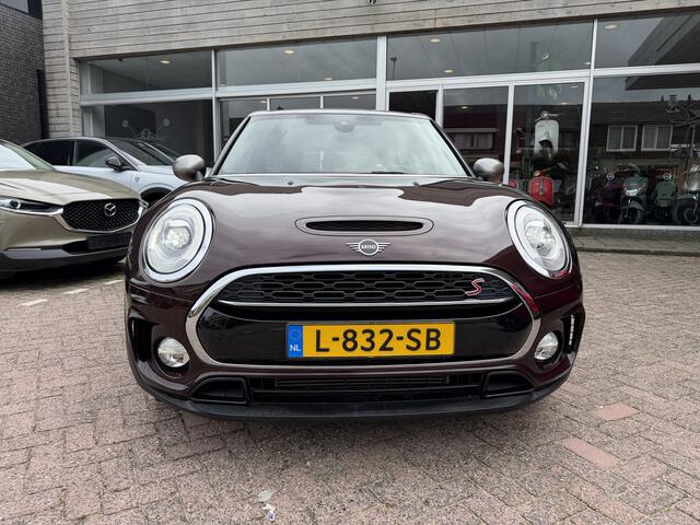 Mini COOPER CLUBMAN 2.0 S Chili Serious Business Leder/Panorama/Stoelverwarming.