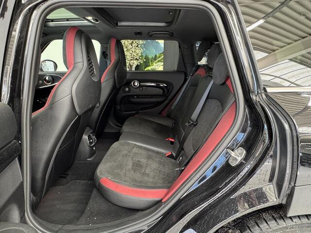 Mini COOPER CLUBMAN 2.0 John Works ALL4 Chili | Panoramadak | Navigatie | HUD | Stoelverwarming | Camera |