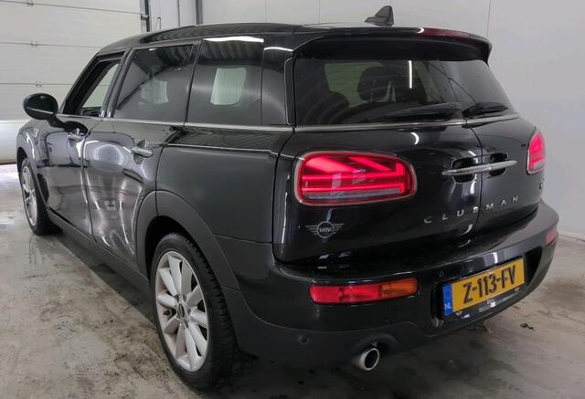 Mini COOPER CLUBMAN 1.5 Automaat Business Edition NL Auto Clima Camera Stoelverwarming Navigatie Sportstoelen Extra Getint Glas Parkeersensoren Led Koplampen – foto 3