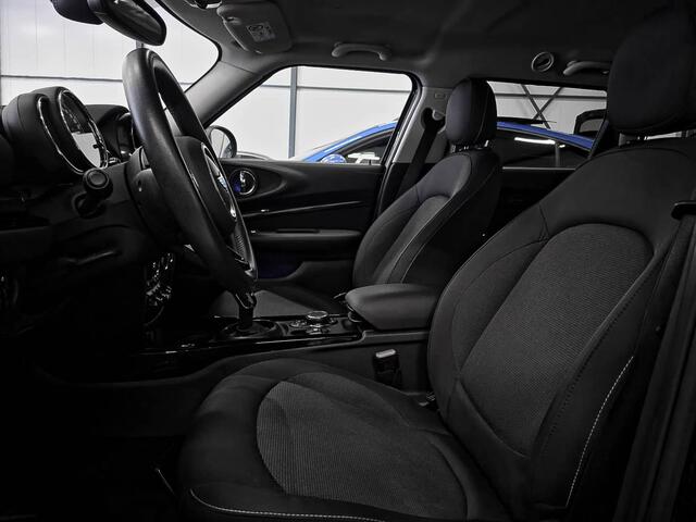 Mini COOPER CLUBMAN 1.5 Black edition | Carplay | Stoelverwarming | Keyless | Sfeerverlichting | All Season – foto 6