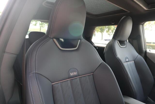 Mini COOPER S 3-deurs 2.0 Favoured S MINI 3-deurs 2.0 Cooper S Favoured Favoured