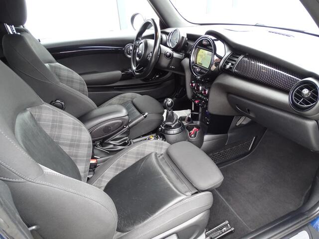 Mini COOPER S Mini 2.0 Chili Serious Business 6-Bak, Leder Sport Interieur, Xenon/Led, Navigatie, Multimedia, Airco/ECC, Cruisecontrol, Parkeersensoren, LM-velgen