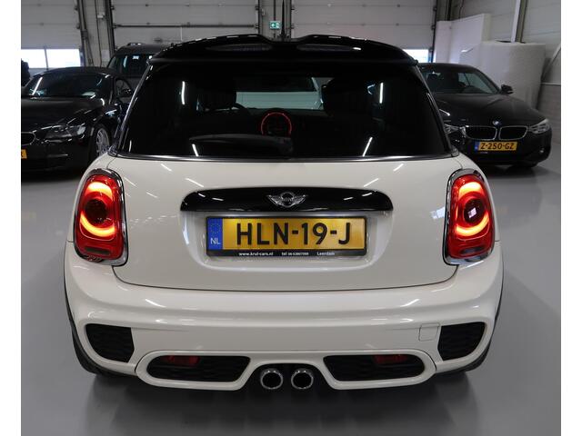 Mini COOPER S Mini 2.0 JCW pakket 2e Eigenaar Zeer nette staat Sportstoelen Dealer onderhouden Extra getint glas Stoelverwarming Bonnet stripes John Cooper Works pakket