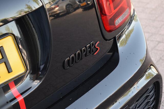 Mini COOPER S Mini Cabrio 2.0 Chili Serious Business | JCW | CarPlay | H/K | Leer | Stoelverw.
