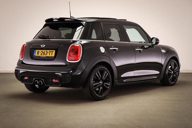 Mini COOPER S Mini 2.0 Chili Serious Business | PANORAMADAK | LEDER | STOELVERWARMING