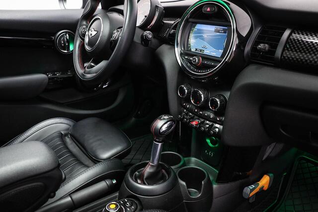 Mini COOPER S Mini 2.0 Chili Serious Business | PANORAMADAK | LEDER | STOELVERWARMING