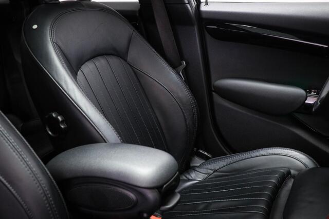 Mini COOPER S Mini 2.0 Chili Serious Business | PANORAMADAK | LEDER | STOELVERWARMING