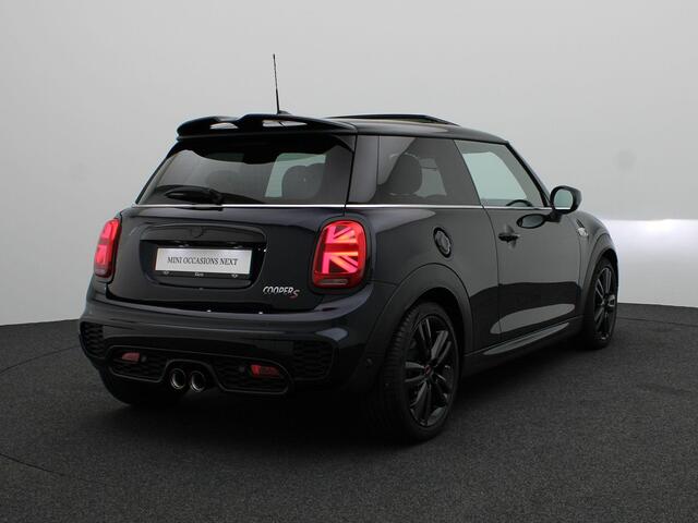 Mini COOPER S 3-Deurs Hammersmith Edition + Glazen panoramadak + Harman-Kardon + Park Assistant + Elektrisch verwarmde voorstoelen + Achteruitrijcamera + Comfort Access