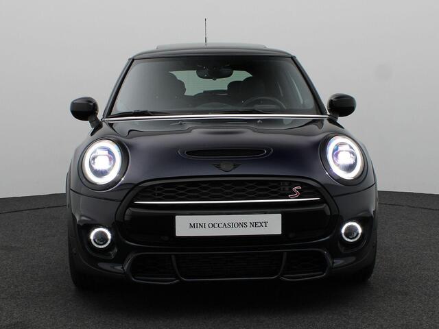 Mini COOPER S 3-Deurs Hammersmith Edition + Glazen panoramadak + Harman-Kardon + Park Assistant + Elektrisch verwarmde voorstoelen + Achteruitrijcamera + Comfort Access