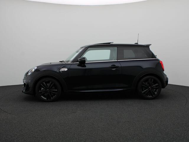 Mini COOPER S 3-Deurs Hammersmith Edition + Glazen panoramadak + Harman-Kardon + Park Assistant + Elektrisch verwarmde voorstoelen + Achteruitrijcamera + Comfort Access