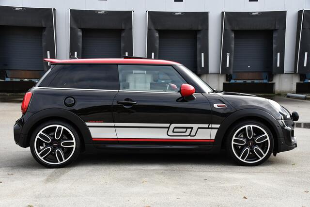 Mini COOPER S Mini 2.0 GT Limited Edition JCW Full Options, Adaptieve Cruise, PANO, H/K, HUD, Clima, Carplay, Stoelverwarming, LED, Uniek!