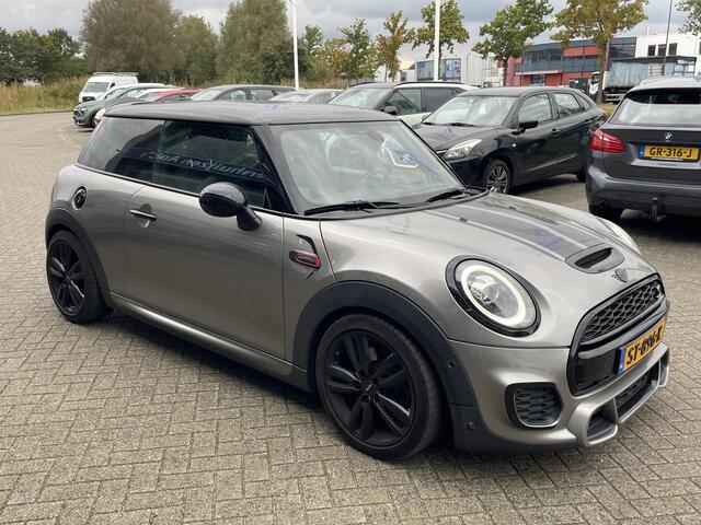 Mini COOPER S Mini 2.0 | JCW | Achteruitrijcamera | Stoelverwarming | Info: 0492588974 |