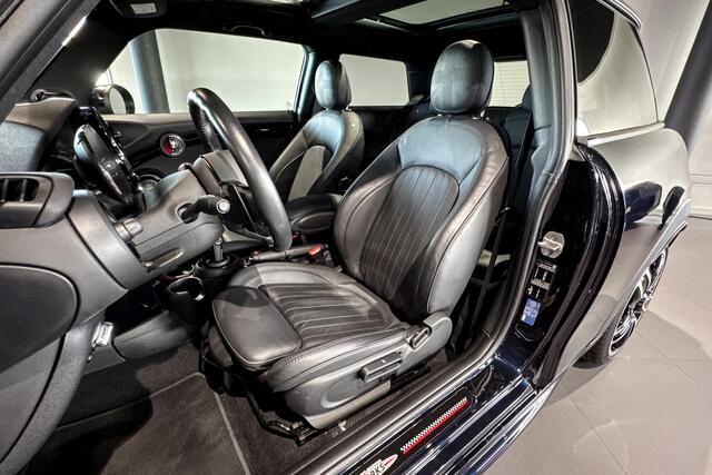 Mini COOPER S 3-Deurs 2.0 Hammersmith | JCW | Glazen Panoramadak | Harman Kardon | Stoelverwarming |
