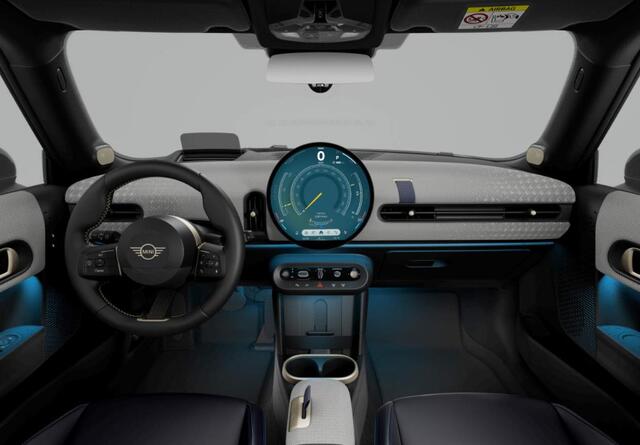 Mini COOPER S Mini 2.0 Favoured - XL - Pano - Memoryzetel - Driving + Parking Ass Plus