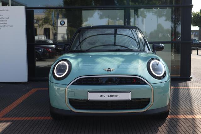 Mini COOPER S Mini 2.0 Favoured M | Panoramadak | Head-Up Display | JCW sportstoelen