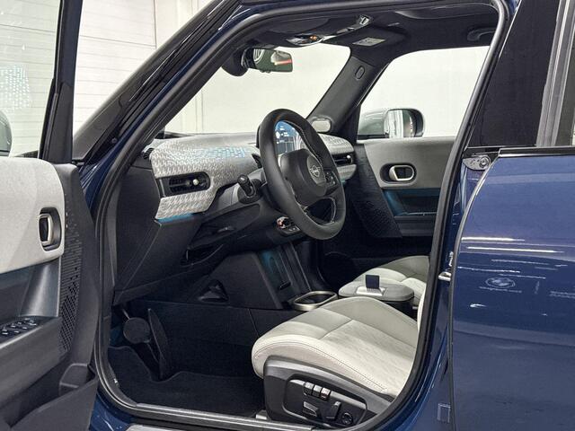 Mini COOPER S 5-Deurs 2.0 Favoured XL | Panoramadak | Head-Up Display | Stoelverwarming