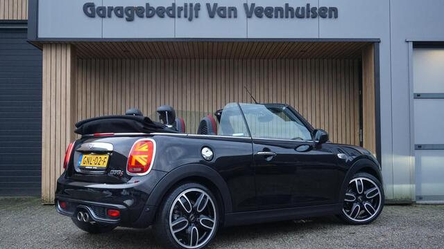 Mini COOPER S 2.0 192pk Cabriolet Automaat *John Cooper Works Pack* 18inch LM Keyless LED Leder/Alcantara Navi 80346km!