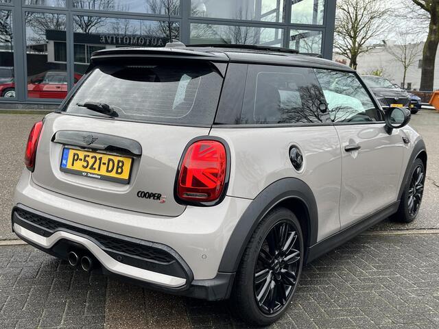 Mini COOPER S Mini 2.0 Yours 178pk Facelift! | Stuur- & stoelverwarming | Camera | Panoramadak | Adaptive Cruise Control | Harman & Kardon | Dealer onderhouden