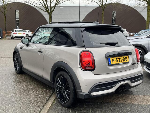 Mini COOPER S Mini 2.0 Yours 178pk Facelift! | Stuur- & stoelverwarming | Camera | Panoramadak | Adaptive Cruise Control | Harman & Kardon | Dealer onderhouden