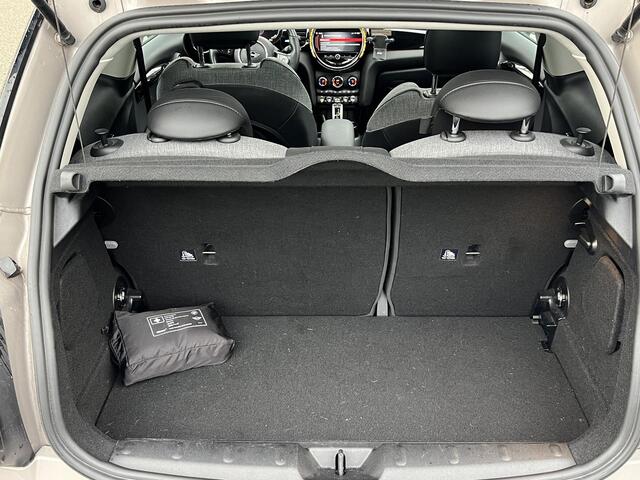 Mini COOPER S Mini 2.0 Yours 178pk Facelift! | Stuur- & stoelverwarming | Camera | Panoramadak | Adaptive Cruise Control | Harman & Kardon | Dealer onderhouden