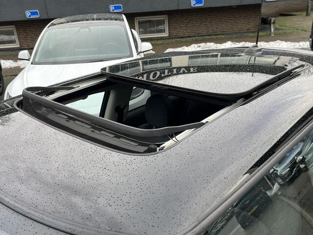 Mini COOPER S Mini 2.0 Yours 178pk Facelift! | Stuur- & stoelverwarming | Camera | Panoramadak | Adaptive Cruise Control | Harman & Kardon | Dealer onderhouden